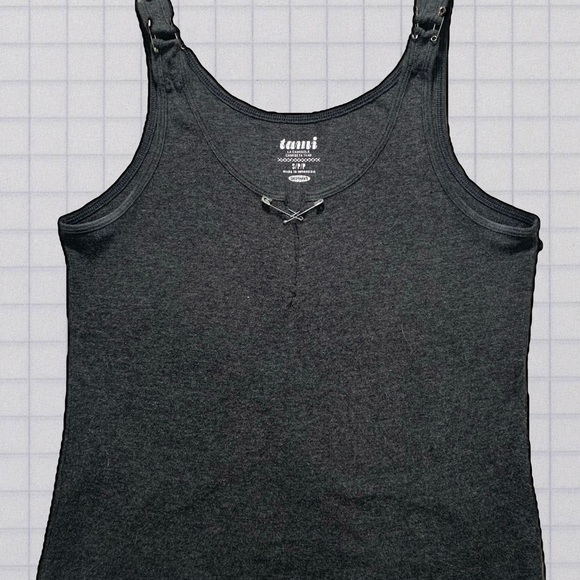 “Put a pin in it” Tank (sizes: SMALL-MEDIUM) - Picture 2 of 5